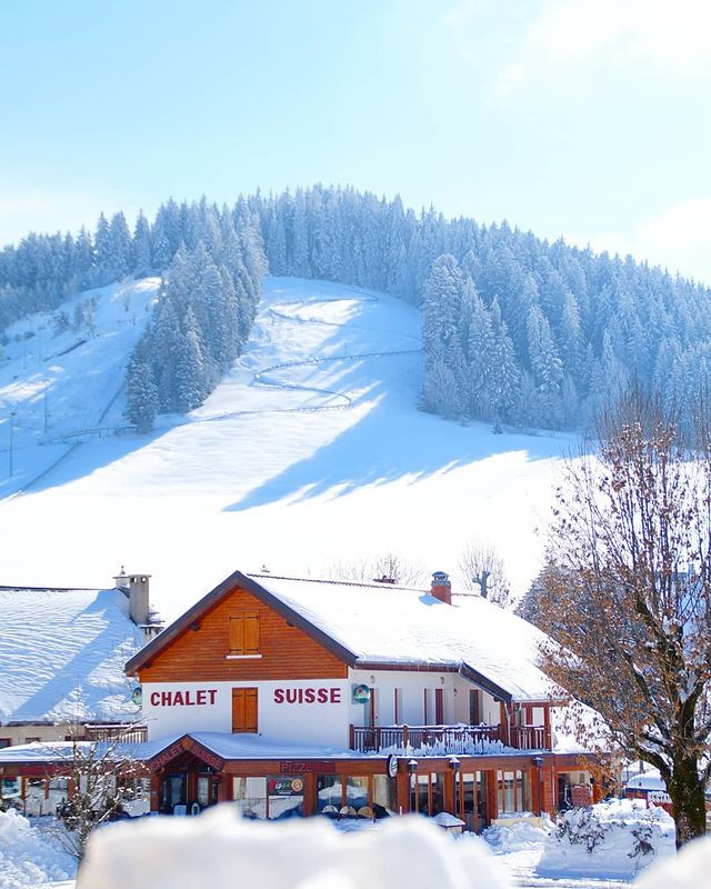 Le Chalet Suisse