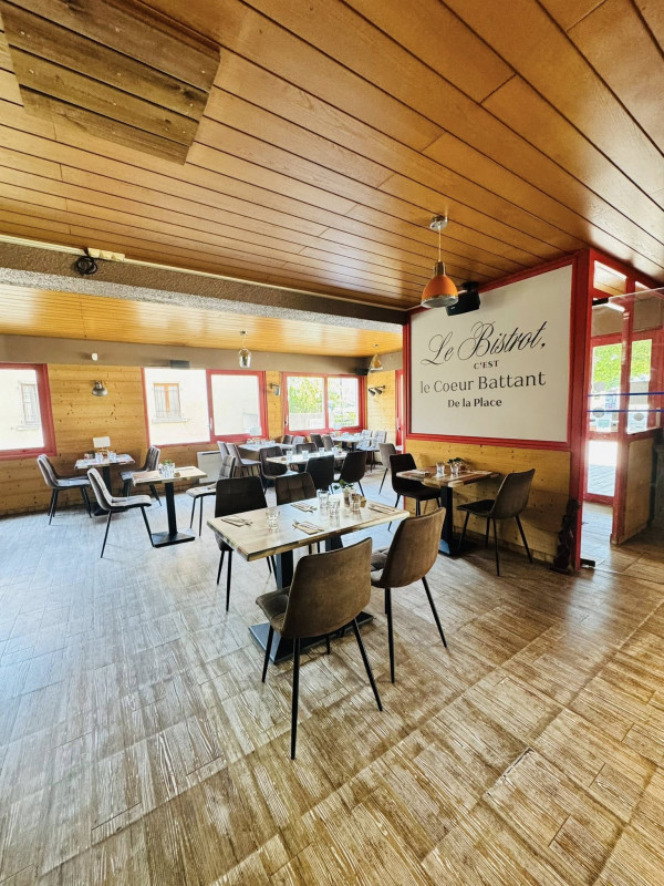 Salle intérieure - © Bistrot de la place Salle intérieure