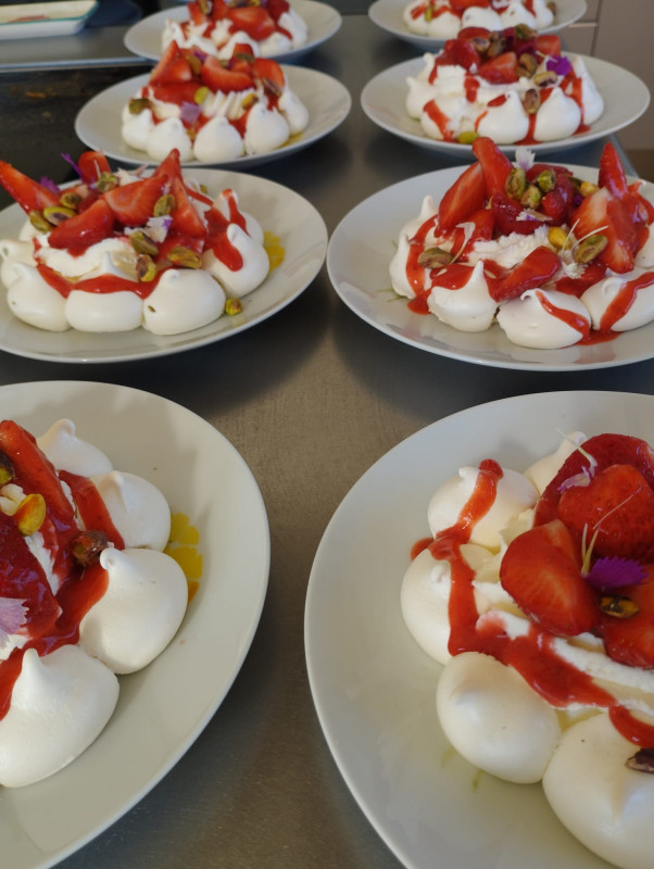 Pavlova fraise et pistache