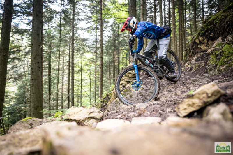 Spéciale VTT Enduro - Rouge - © Focus Outdoor Spéciale VTT Enduro - Rouge