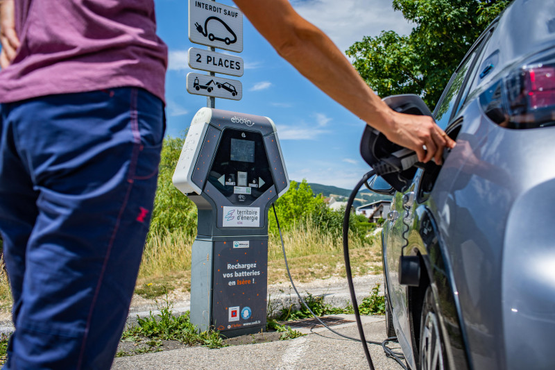 Borne de rechargement véhicule électrique_Villard-de-Lans Borne de rechargement véhicule électrique_Villard-de-Lans