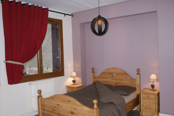 Chambre avec lit double - © Gîte Côté Vercors Chambre avec lit double