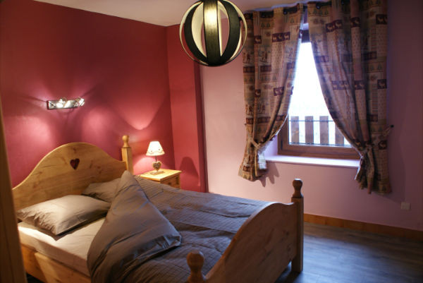 Chambre avec lit double - © Gîte Côté Vercors Chambre avec lit double