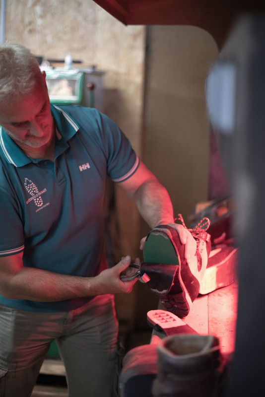 démontage d'une semelle de chaussure démontage d'une semelle de chaussure
