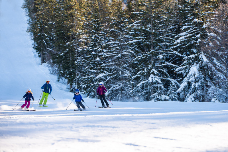 ski_alpin_famille_2022_sd_focus_outdoor_0010.jpg ski_alpin_famille_2022_sd_focus_outdoor_0010.jpg