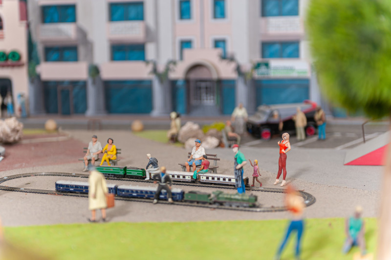 Le Jardin Ferroviaire & Musical_Chatte