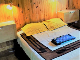 chambre donnant sur la grande pièce
