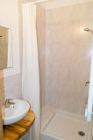 Cabine douche au 1er
