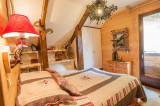 Chambre 2 avec un lit double