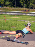 Du ski à roulettes et du tir de biathlon