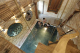 chateau_des_girards_piscine.jpg