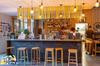 photo de l'intérieur, vue du bar de la grange à gaby_Engins
