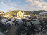 Place du Marché de noël enneigée