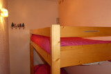 Coin cabine