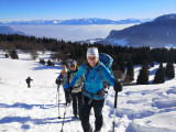 Marche nordique hivernale dans la neige