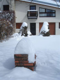 jardin, barbecue sous la neige
