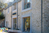 Extérieur de la Grange à Gaby : confort, convivialité et divertissement_Engins