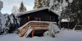 Chalet sous la neige