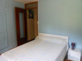 Chambre avec un lit double