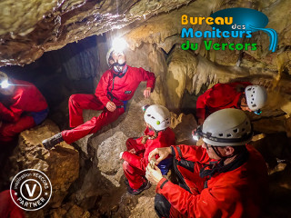 Spéléo avec le Bureau des Moniteurs du Vercors - © Bureau des moniteurs Spéléo avec le Bureau des Moniteurs du Vercors
