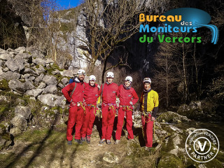 Spéléo avec le Bureau des Moniteurs du Vercors - © Bureau des moniteurs Spéléo avec le Bureau des Moniteurs du Vercors