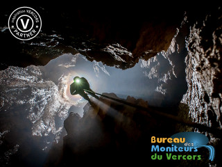 Spéléo avec le Bureau des Moniteurs du Vercors - © Bureau des moniteurs Spéléo avec le Bureau des Moniteurs du Vercors