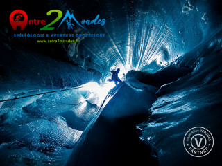 Antre 2 Mondes, Spéléologie glaciaire - © Laurent Pierron Antre 2 Mondes, Spéléologie glaciaire