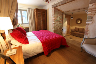 chateau_des_girards_chambre.jpg