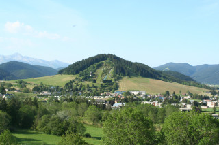 Le village d'Autrans et son tremplin Le village d'Autrans et son tremplin