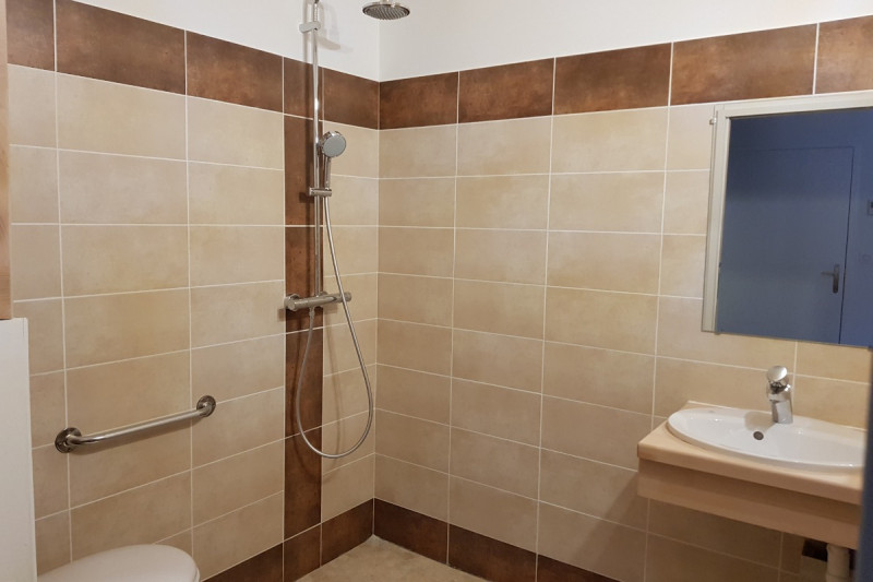 Vercors Autrans - douche à l'italienne