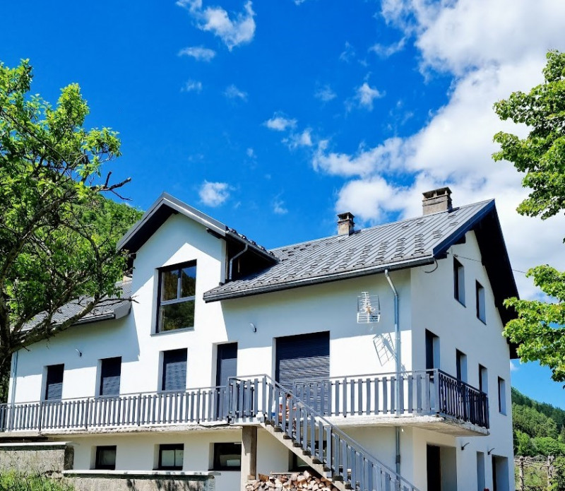 Façade sud du gîte