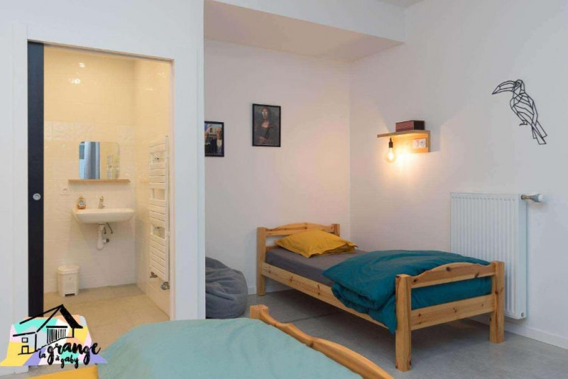 Chambre accessible à la Grange à Gaby : confort, convivialité et divertissement_Engins