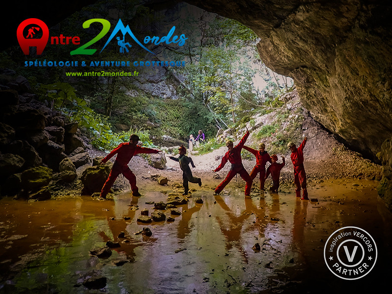 Spéléo Grotte Roche - initiation famille