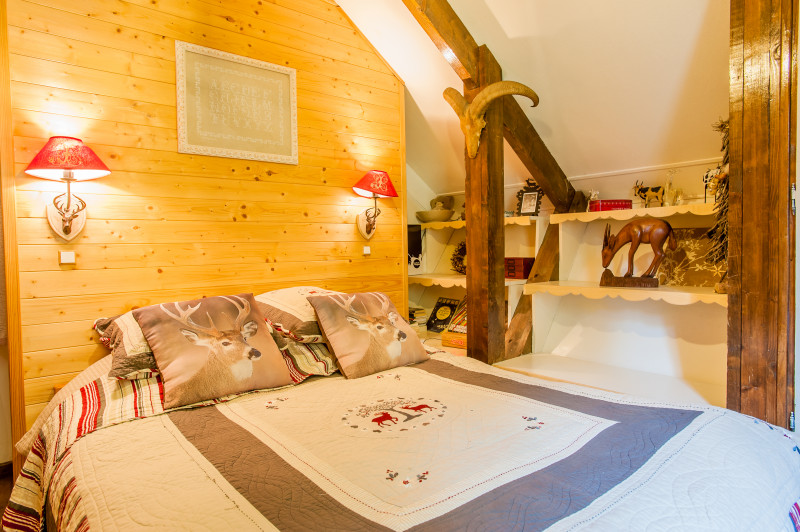 Chambre 2 avec un lit double