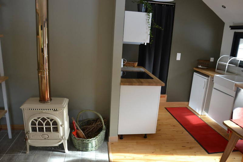 Coin cuisine et poêle à bois Coin cuisine et poêle à bois