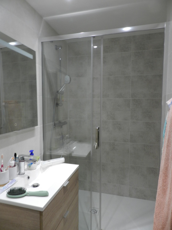 Salle de Bain.JPG - © 31/12/2027 Salle de Bain.JPG