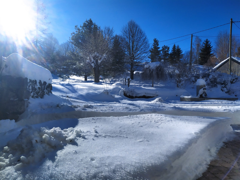 Jardin enneigé - © Laurent Jardin enneigé