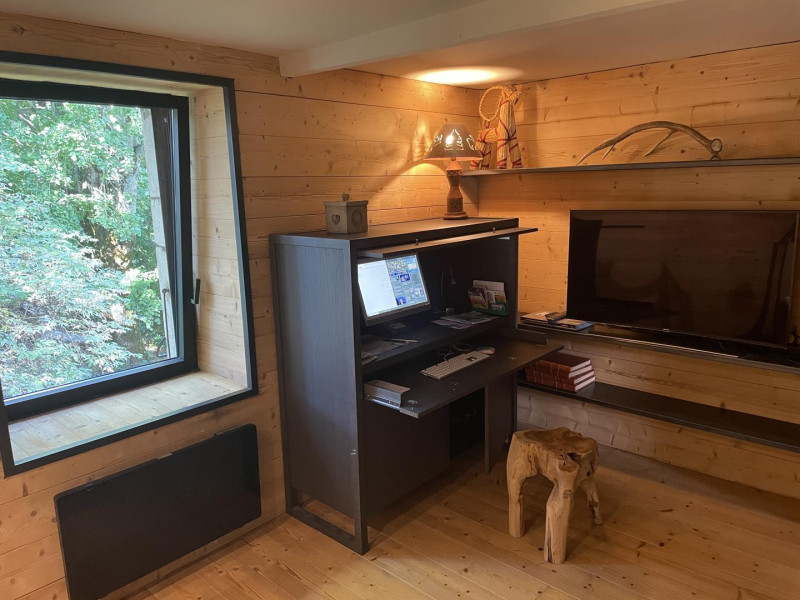 salon 2 espace télé-travail - © Gîtes de France salon 2 espace télé-travail