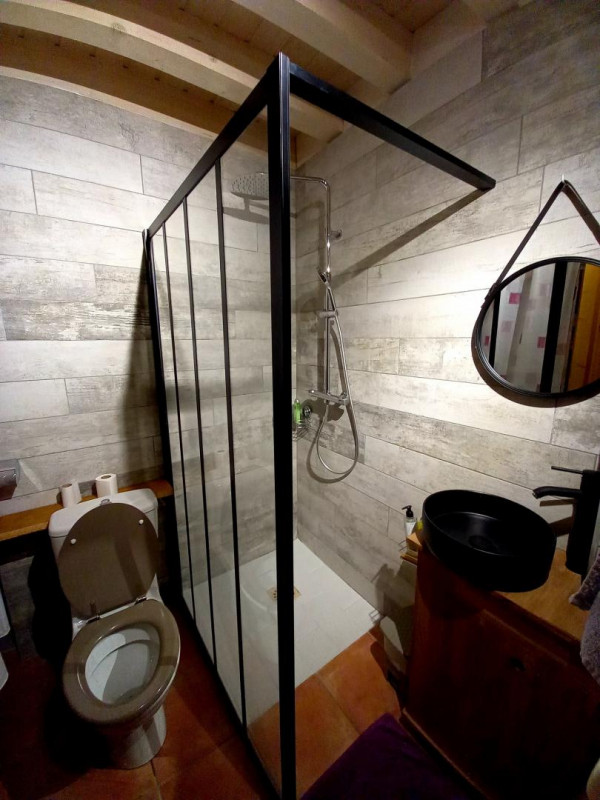 Cabinet de toilette au RdC