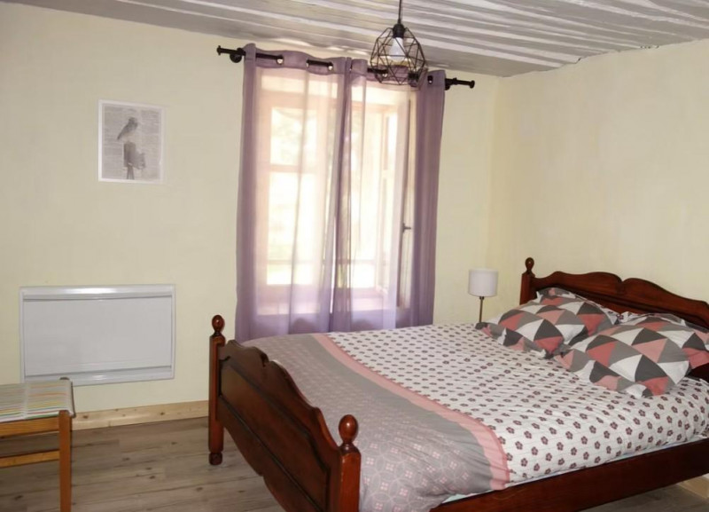 Chambre 2
1 lit double - © Gîtes de France Chambre 2
1 lit double