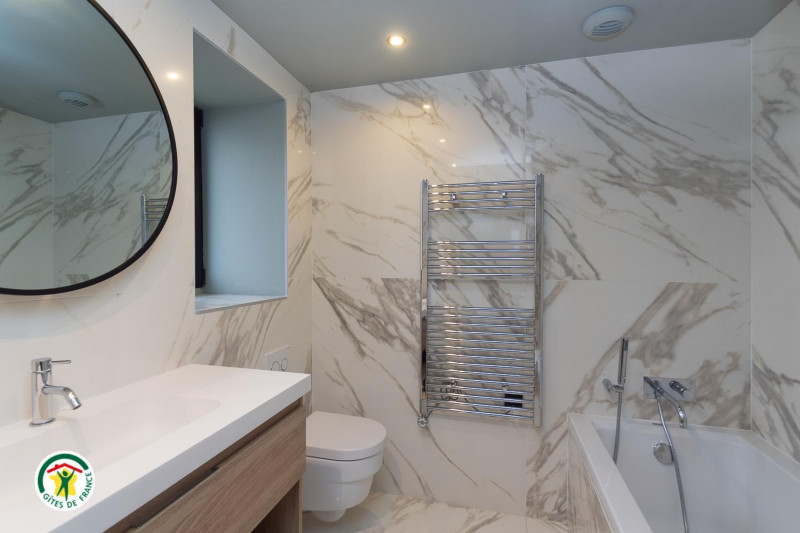 salle de bain wc 1 chambre lauze