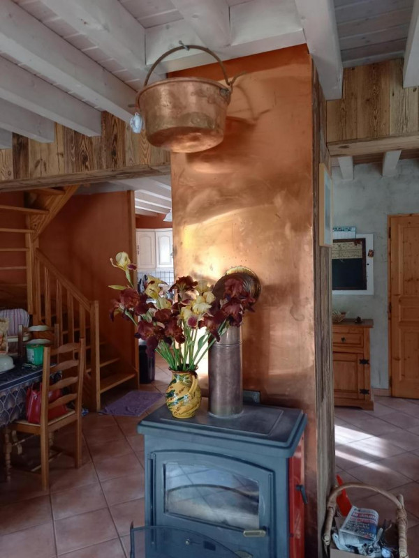 pièce à vivre ,  poêle