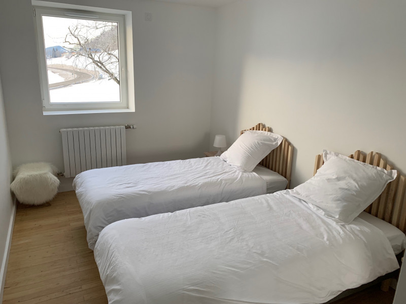 Chambre double avec deux lits simples