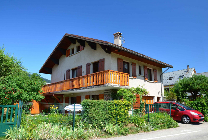 Les pivoines - vue de la maison