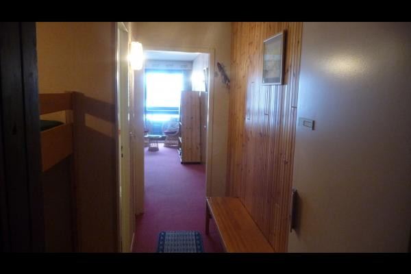 Vue depuis l'entrée de l'appartement Vue depuis l'entrée de l'appartement