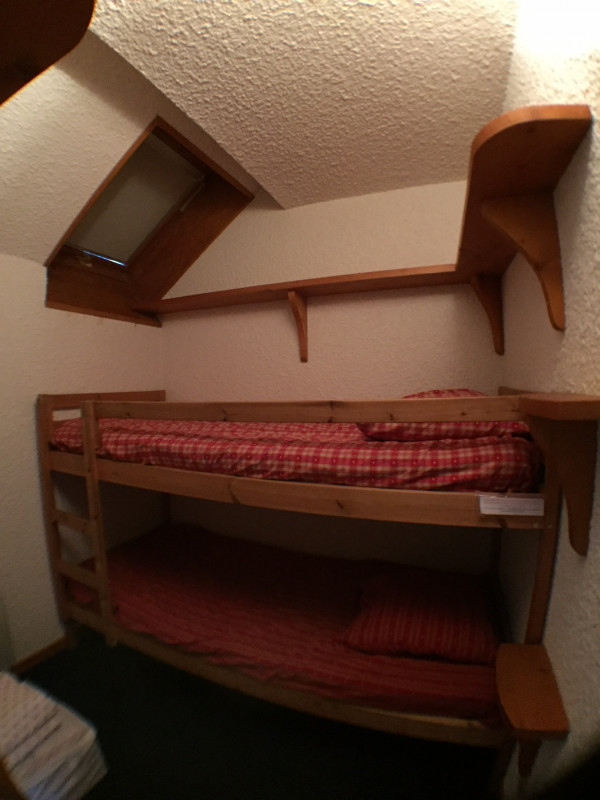 Chambre indépendante située au niveau de l'entrée