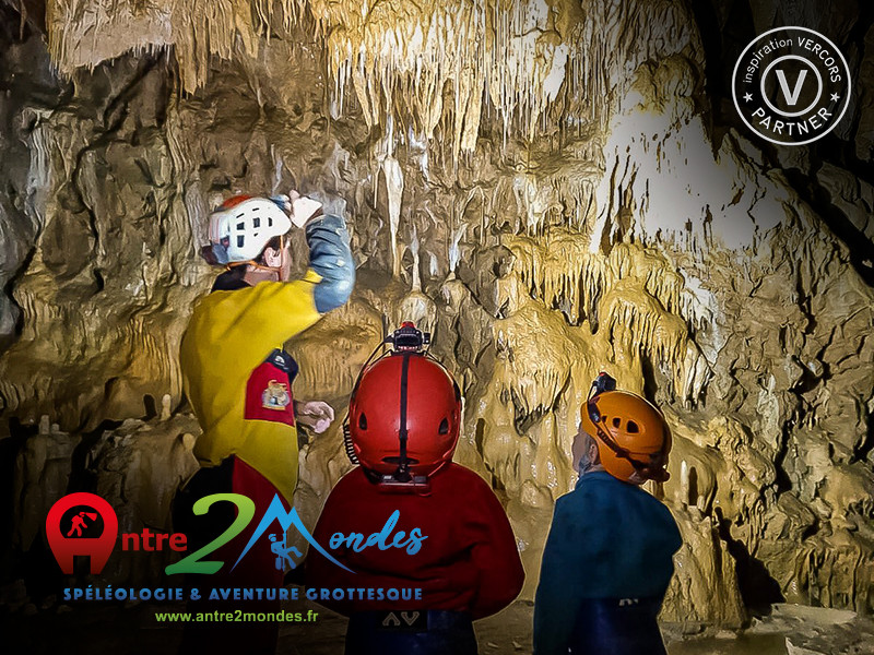 Spéléo Grotte Roche - initiation famille