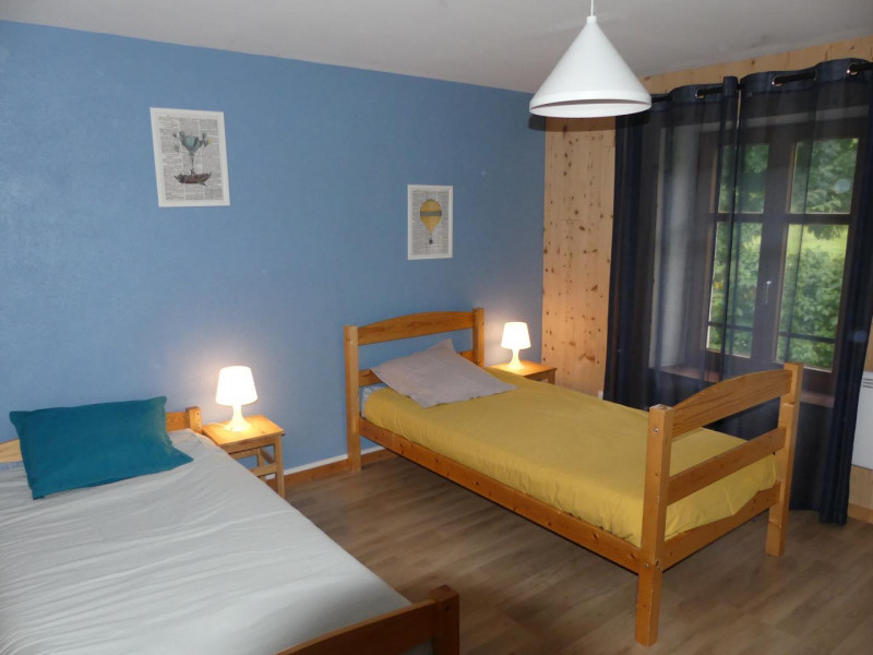 Chambre 4 2 lits simples