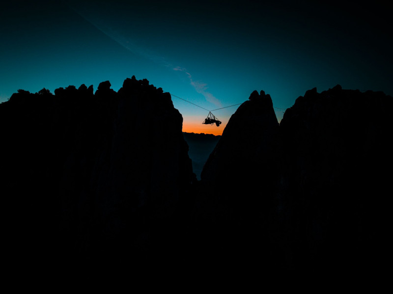Portaledge entre des pics