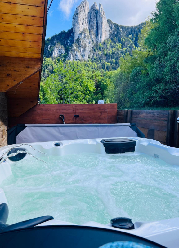 jacuzzi et les 3 Pucelles